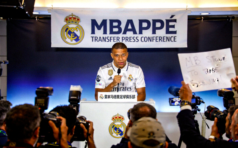 姆巴佩转会皇家马德里新闻发布会的现场照片